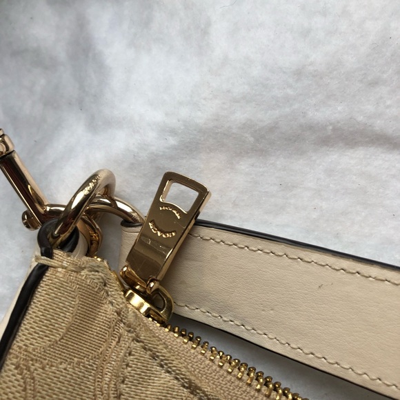 Vintage Coach Designer Purse All Over Print Classic Coach Beige Style - Picture 3 of 6